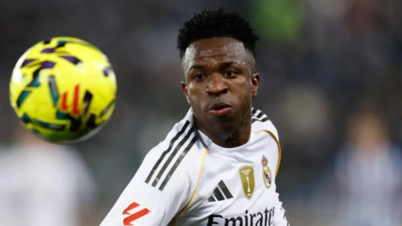 قلق إداري في ريال مدريد.. فيليكس دياز يفضح مخاوف بشأن فينيسيوس بعد إشبيلية